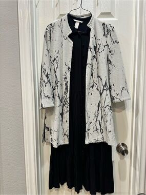 Black and White Patterned Open-Front Cardigan Jacket